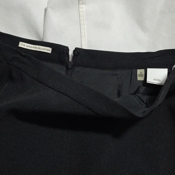 Anne Klein Executive Collection - Black Blazer and Skirt Set - Picture 6 of 14